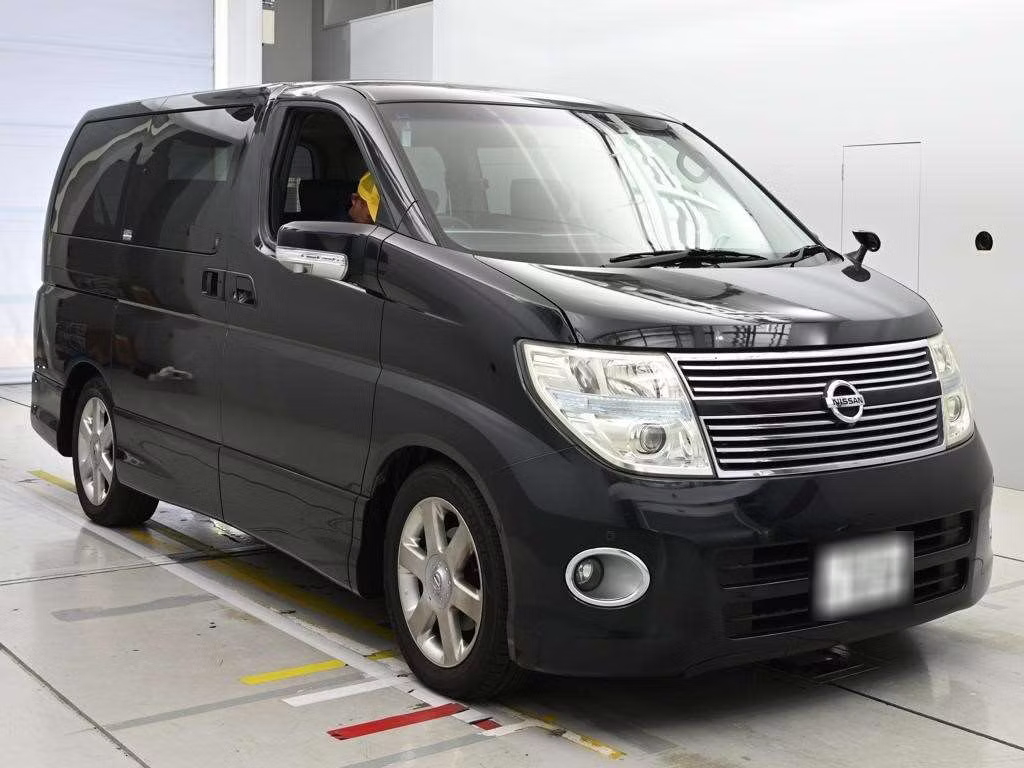 NISSAN ELGRAND
