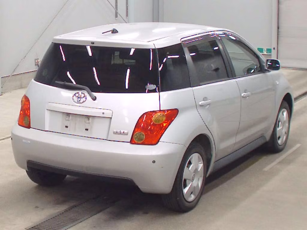TOYOTA IST