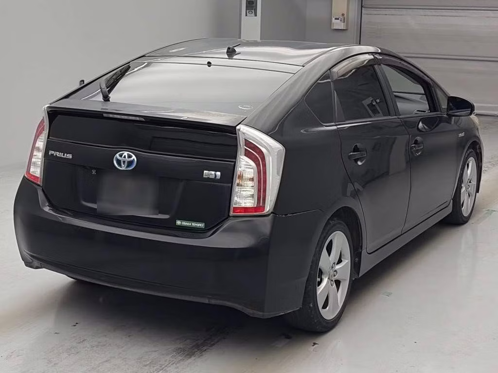 TOYOTA PRIUS