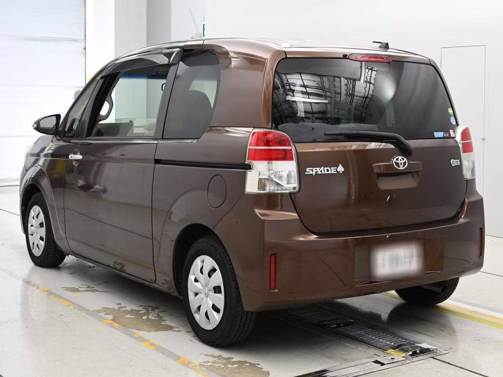 TOYOTA SPADE