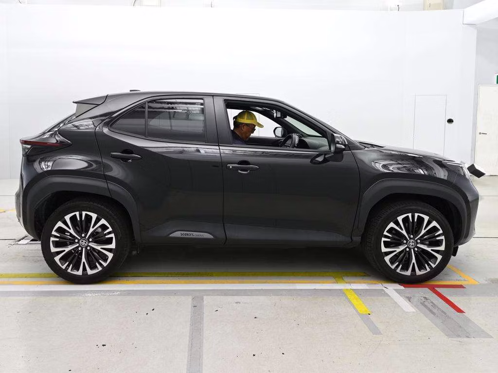 TOYOTA YARIS CROSS