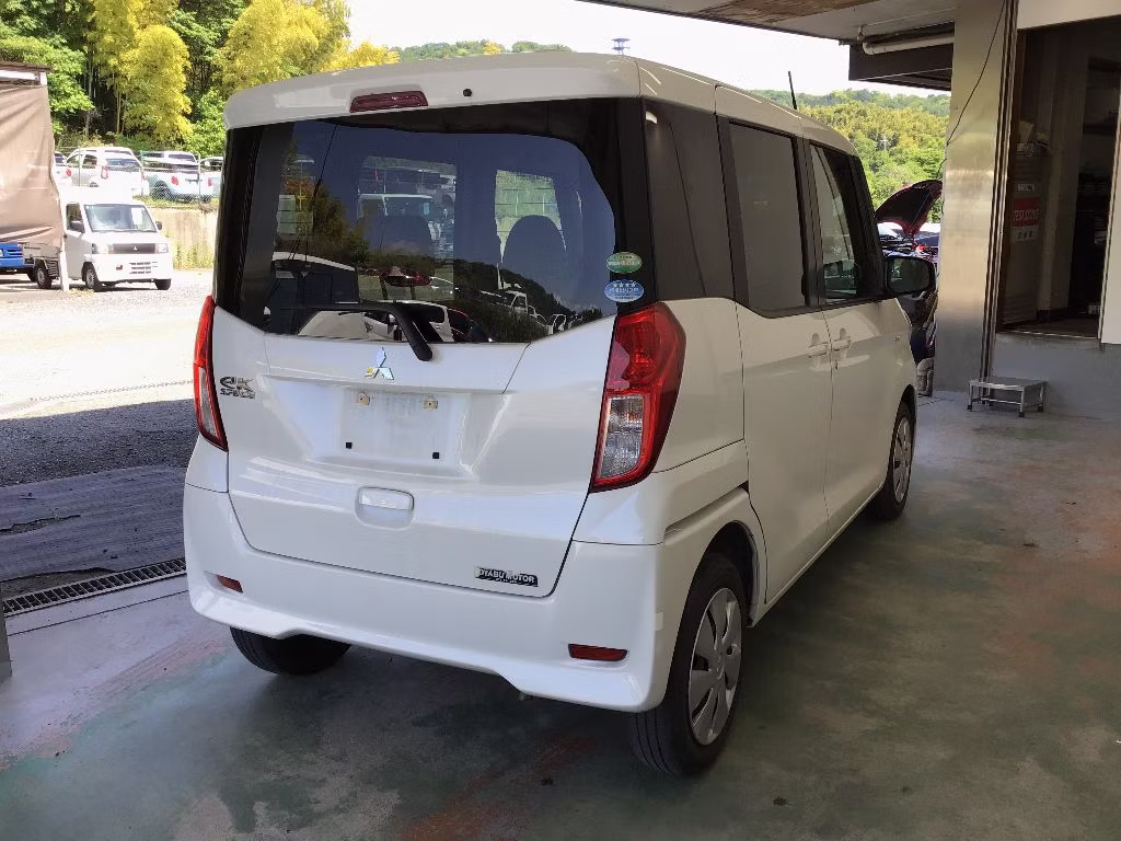 MITSUBISHI EK SPACE