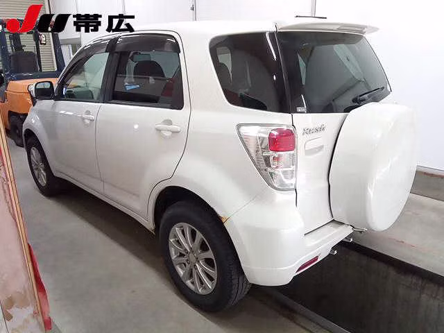 TOYOTA RUSH