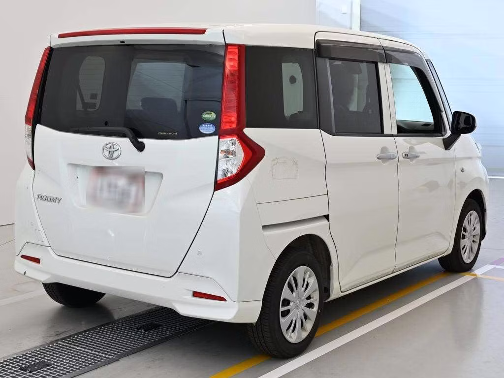 TOYOTA ROOMY