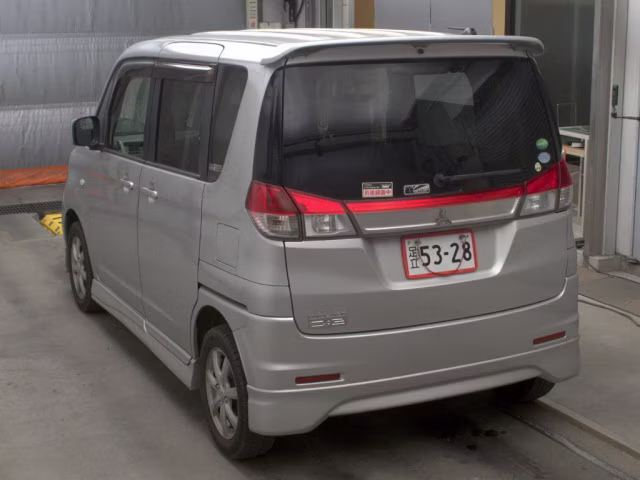 MITSUBISHI DELICA D:2