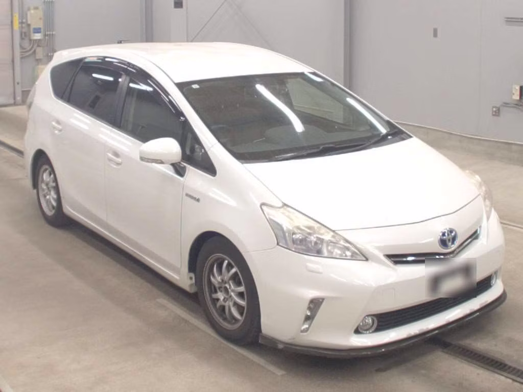 TOYOTA PRIUS ALPHA