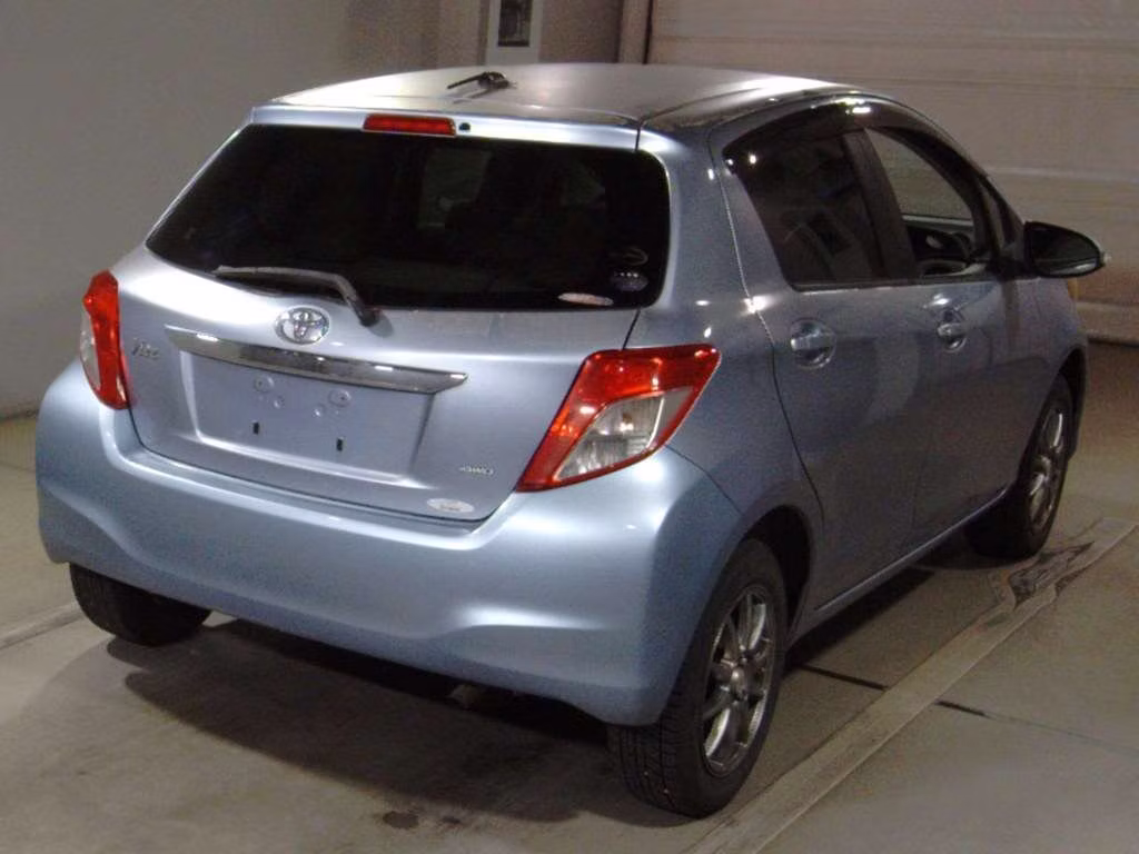 TOYOTA VITZ