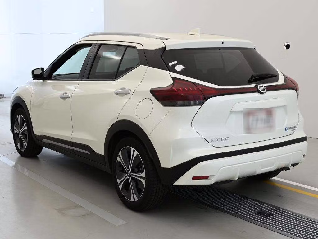 NISSAN KICKS