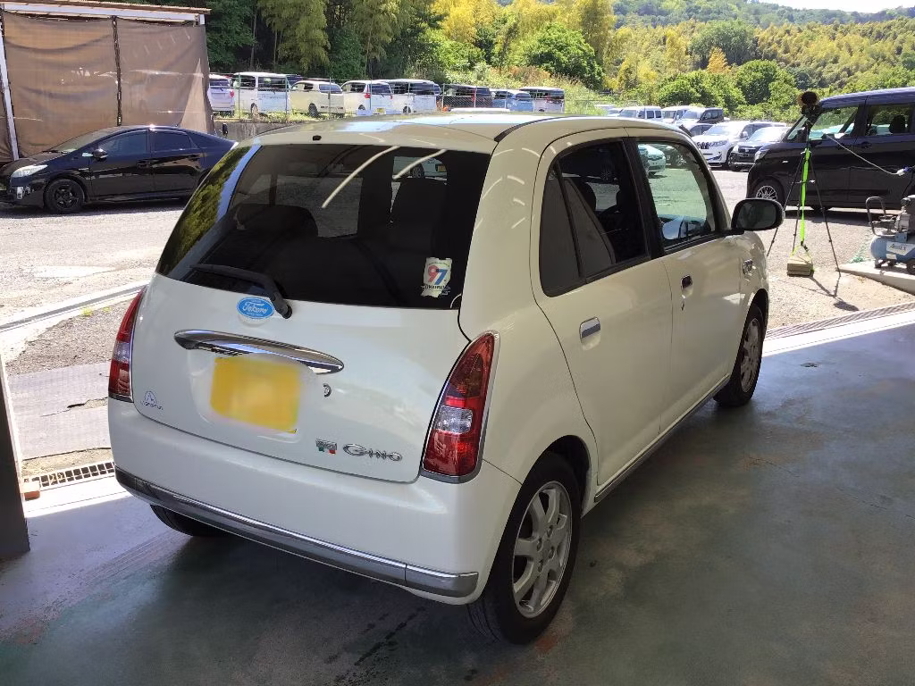 DAIHATSU MIRA GINO