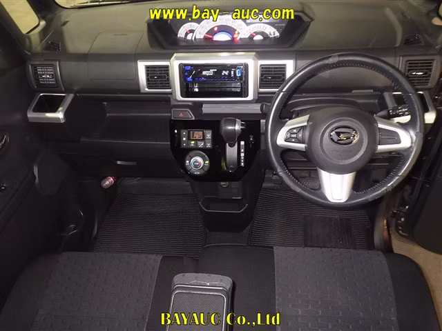 DAIHATSU WAKE