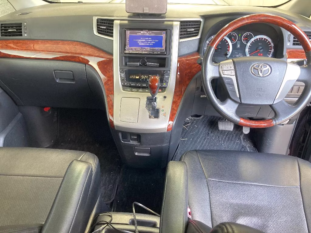 TOYOTA VELLFIRE