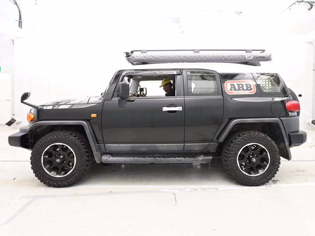 TOYOTA FJ CRUISER