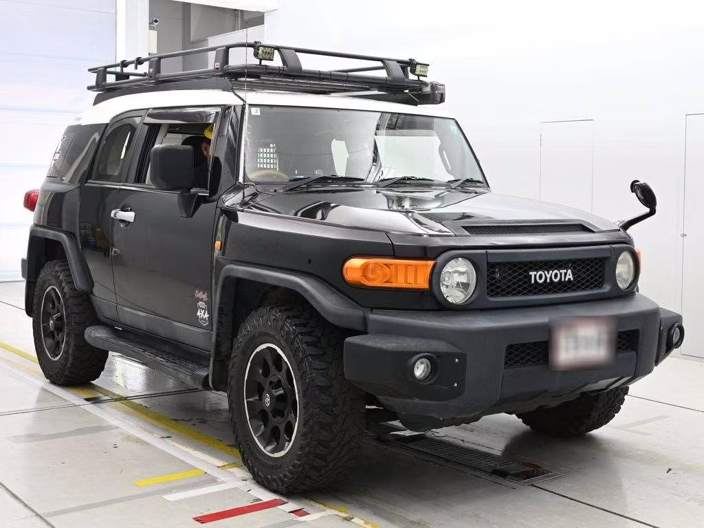 TOYOTA FJ CRUISER