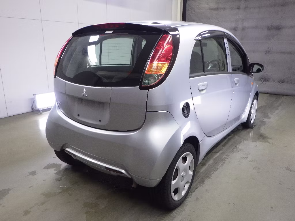 MITSUBISHI I