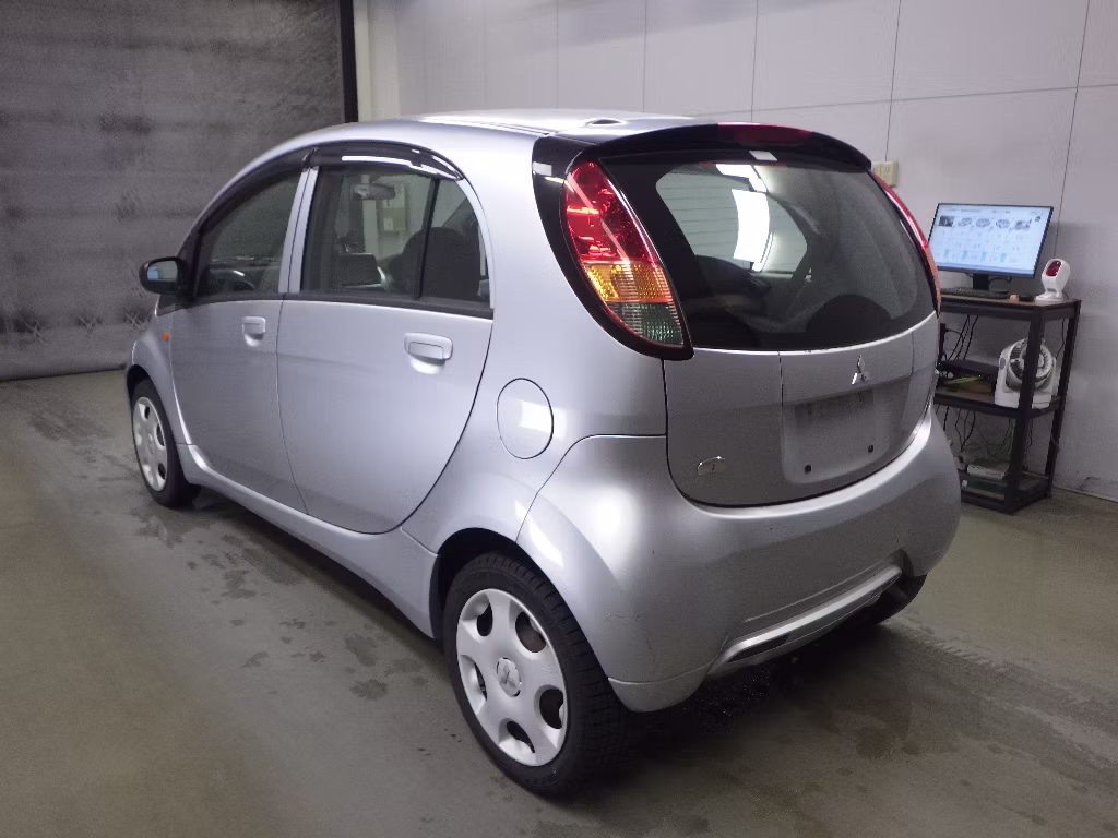 MITSUBISHI I