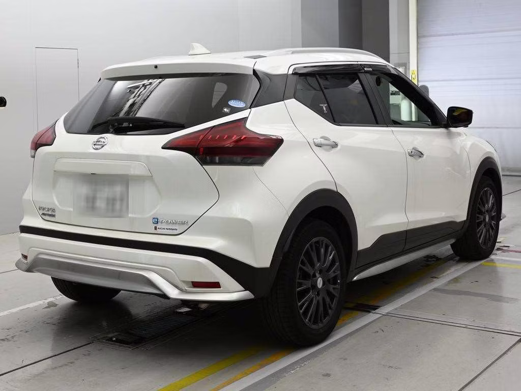 NISSAN KICKS