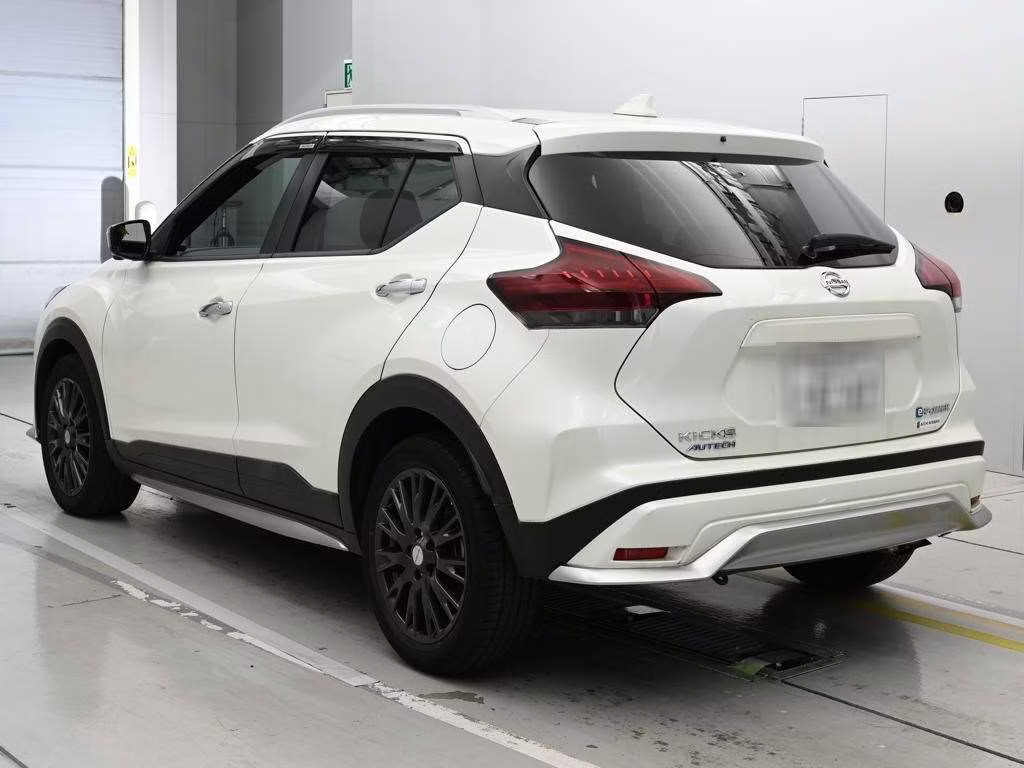 NISSAN KICKS