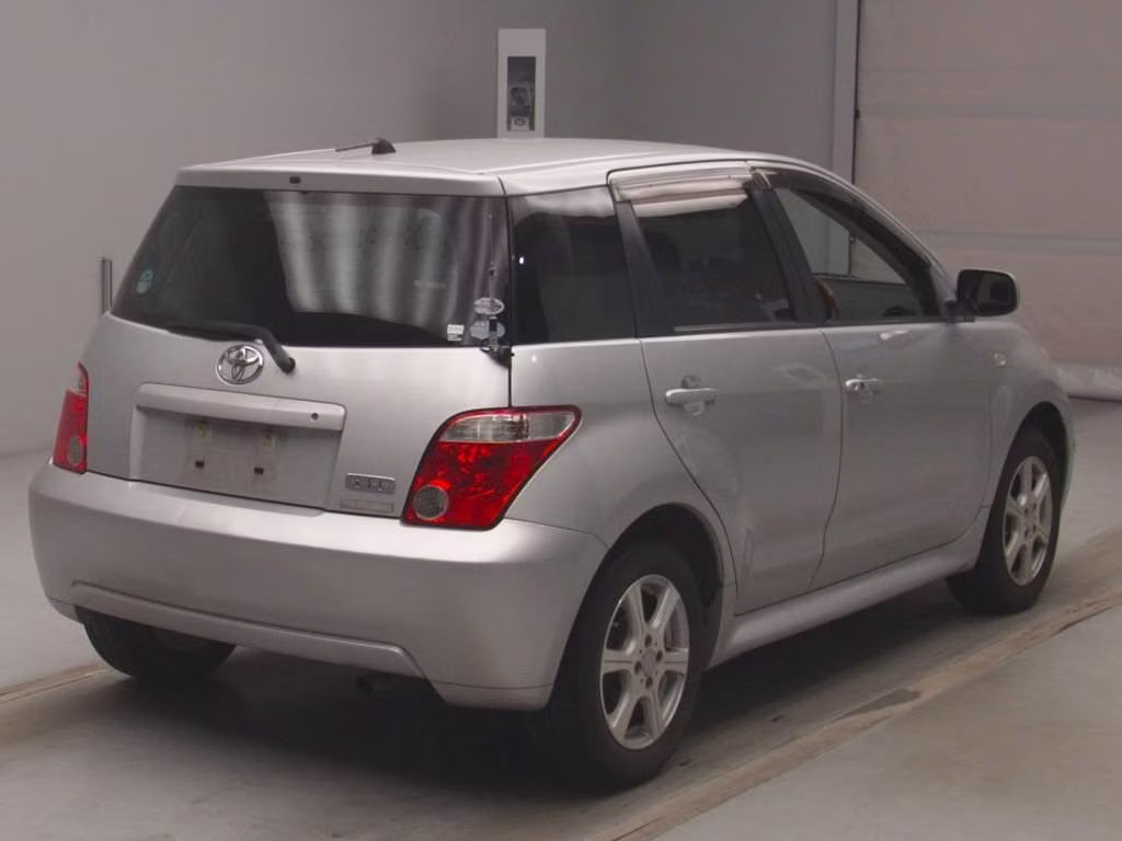 TOYOTA IST