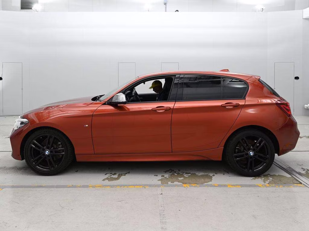 BMW 1-SERIES