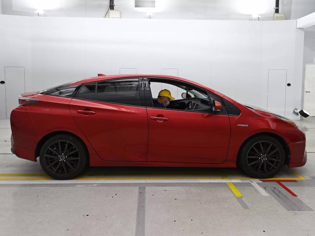 TOYOTA PRIUS