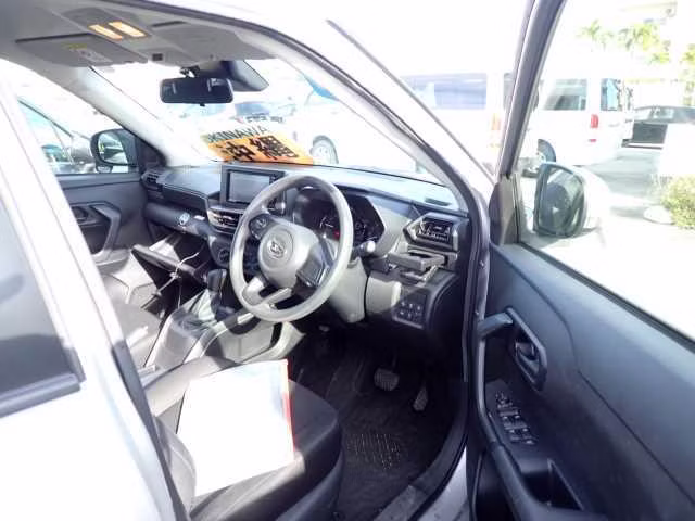 DAIHATSU ROCKY