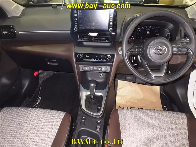 TOYOTA YARIS CROSS