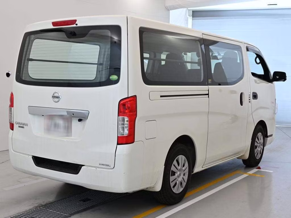 NISSAN NV350 CARAVAN