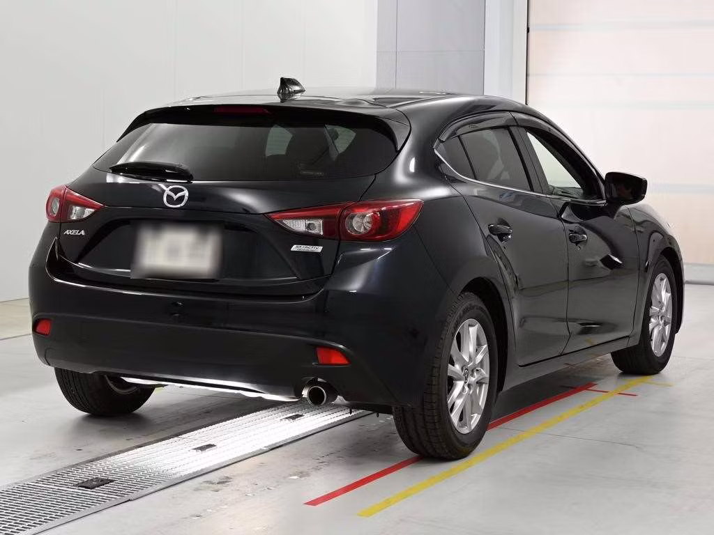 MAZDA AXELA