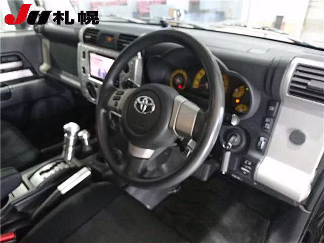 TOYOTA FJ CRUISER