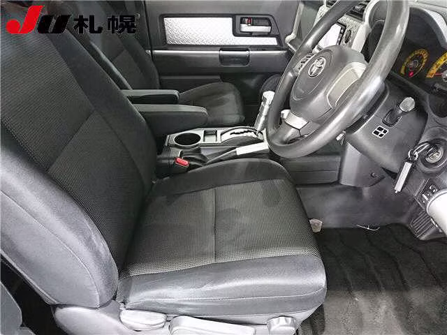 TOYOTA FJ CRUISER