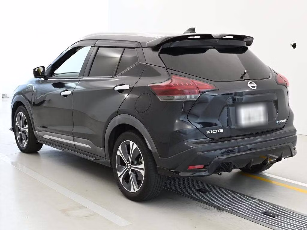 NISSAN KICKS