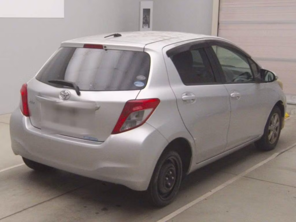 TOYOTA VITZ