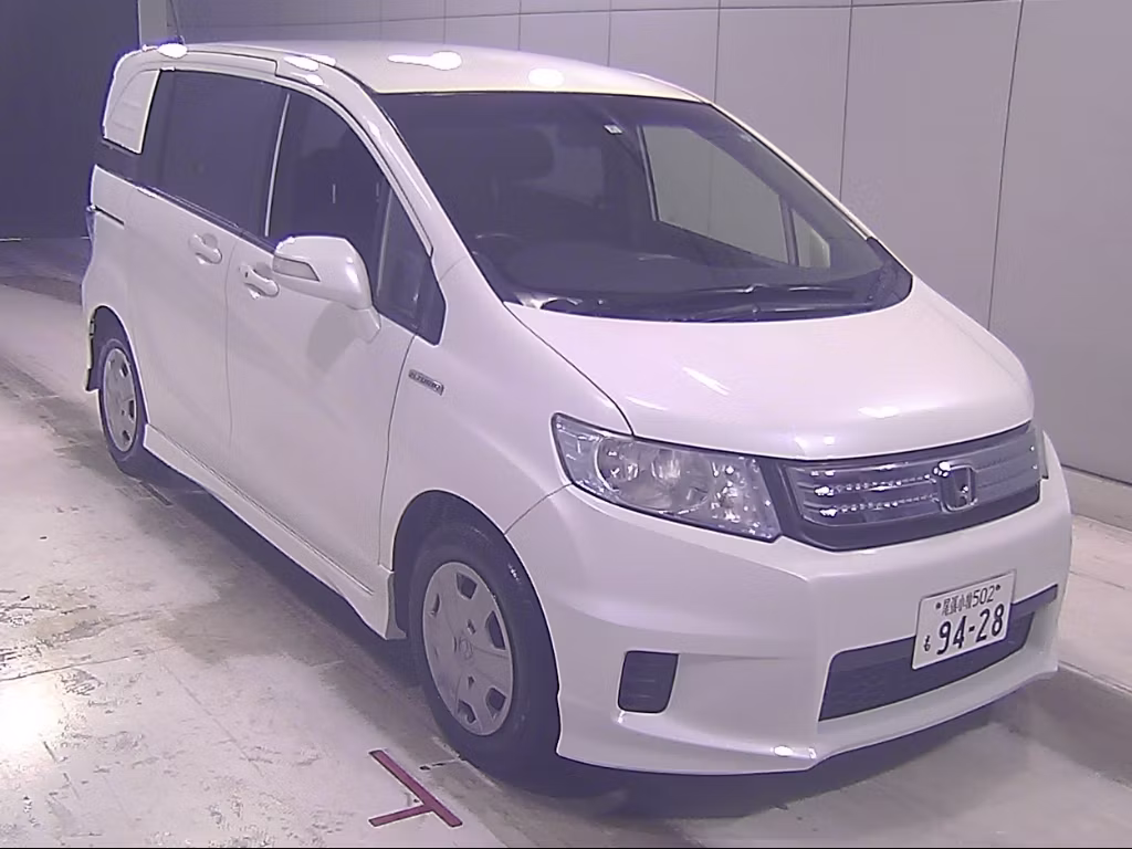 HONDA FREED SPIKE