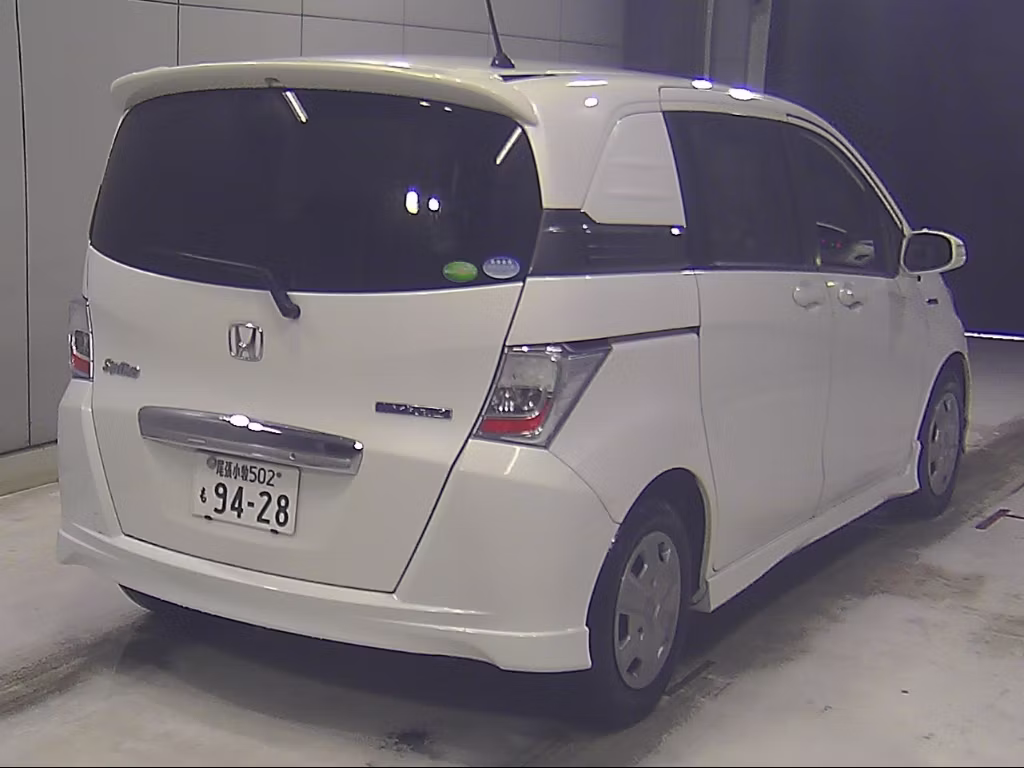 HONDA FREED SPIKE
