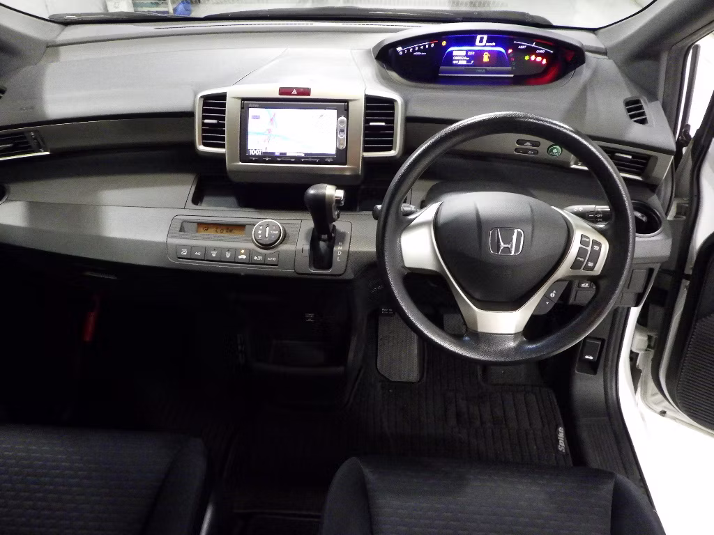 HONDA FREED SPIKE
