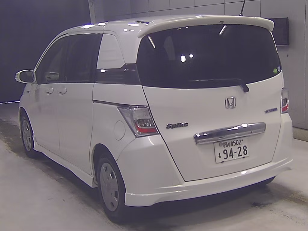 HONDA FREED SPIKE