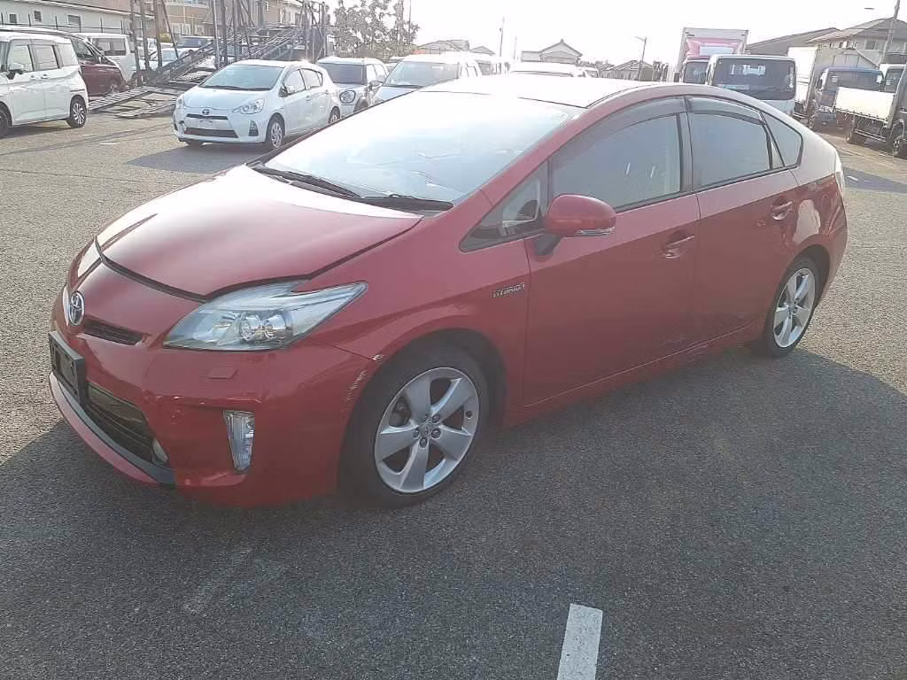 TOYOTA PRIUS