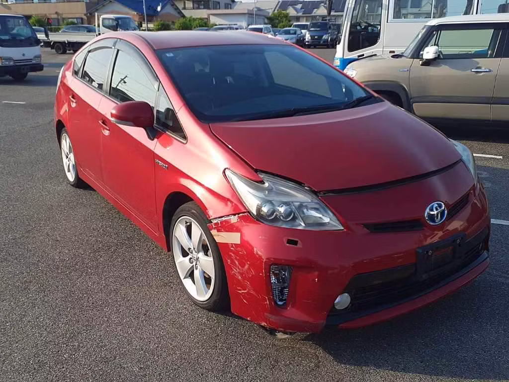 TOYOTA PRIUS