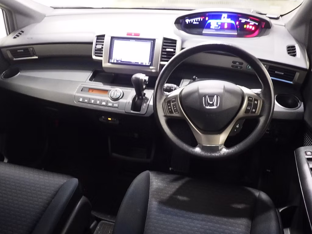 HONDA FREED SPIKE