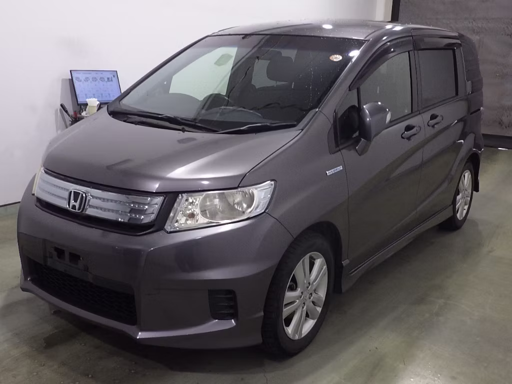 HONDA FREED SPIKE
