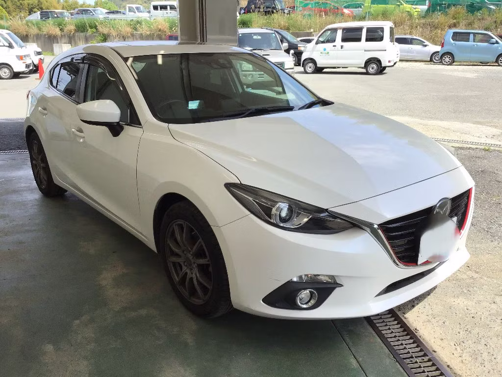 MAZDA AXELA