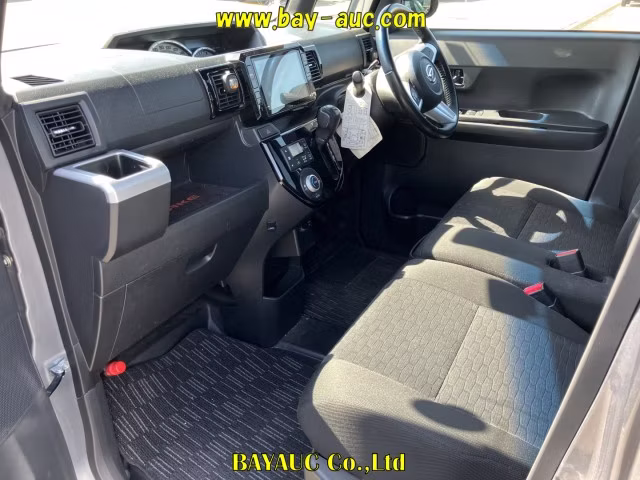 DAIHATSU WAKE