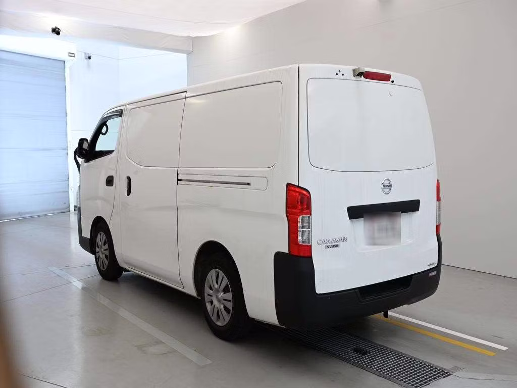 NISSAN NV350 CARAVAN