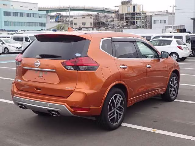NISSAN X-TRAIL