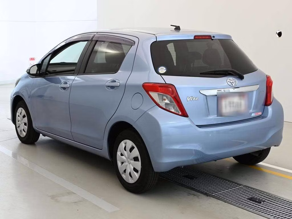 TOYOTA VITZ