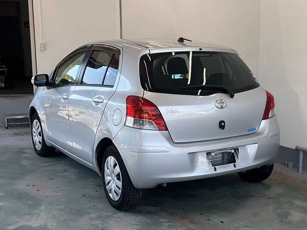 TOYOTA VITZ