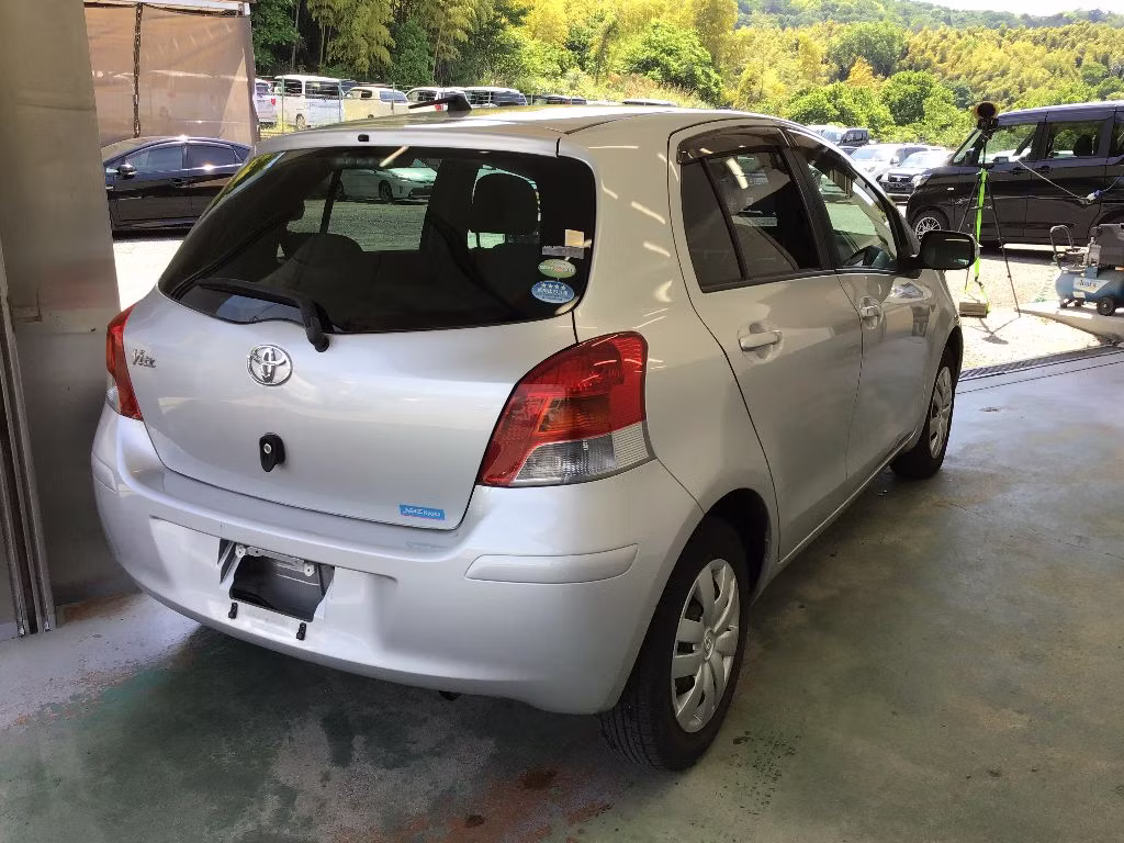 TOYOTA VITZ
