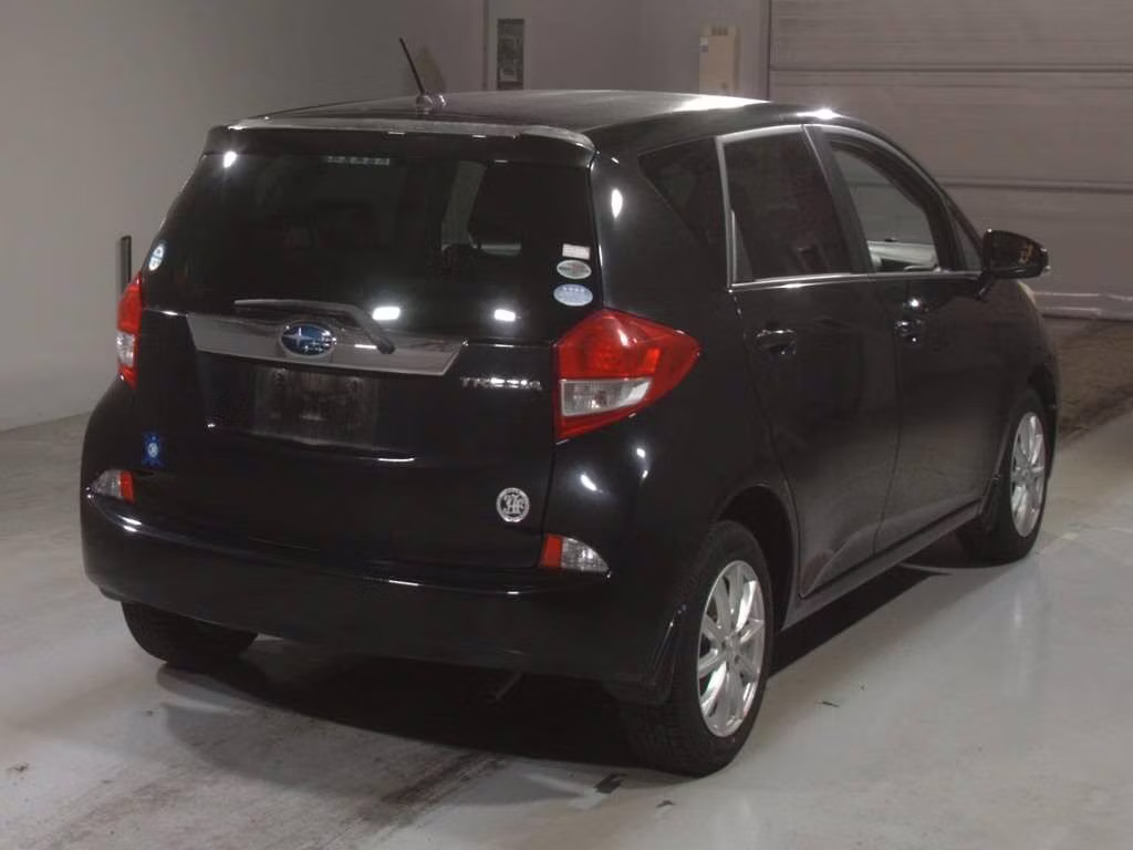 SUBARU TREZIA