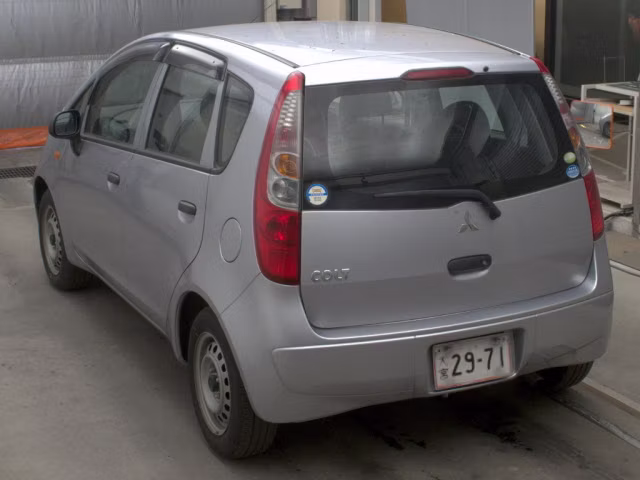 MITSUBISHI COLT