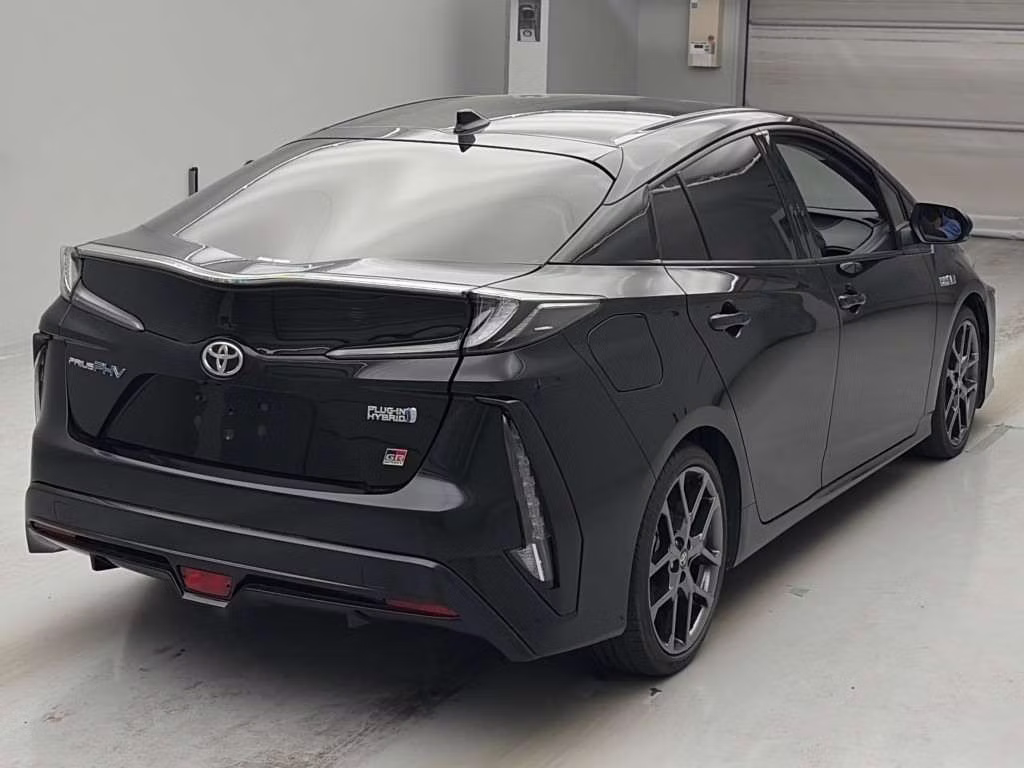 TOYOTA PRIUS PHV